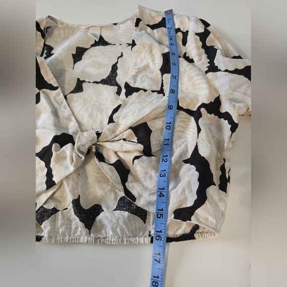 H&M Linen Blend Seashell Top Size S Black /Cream - Picture 4 of 7